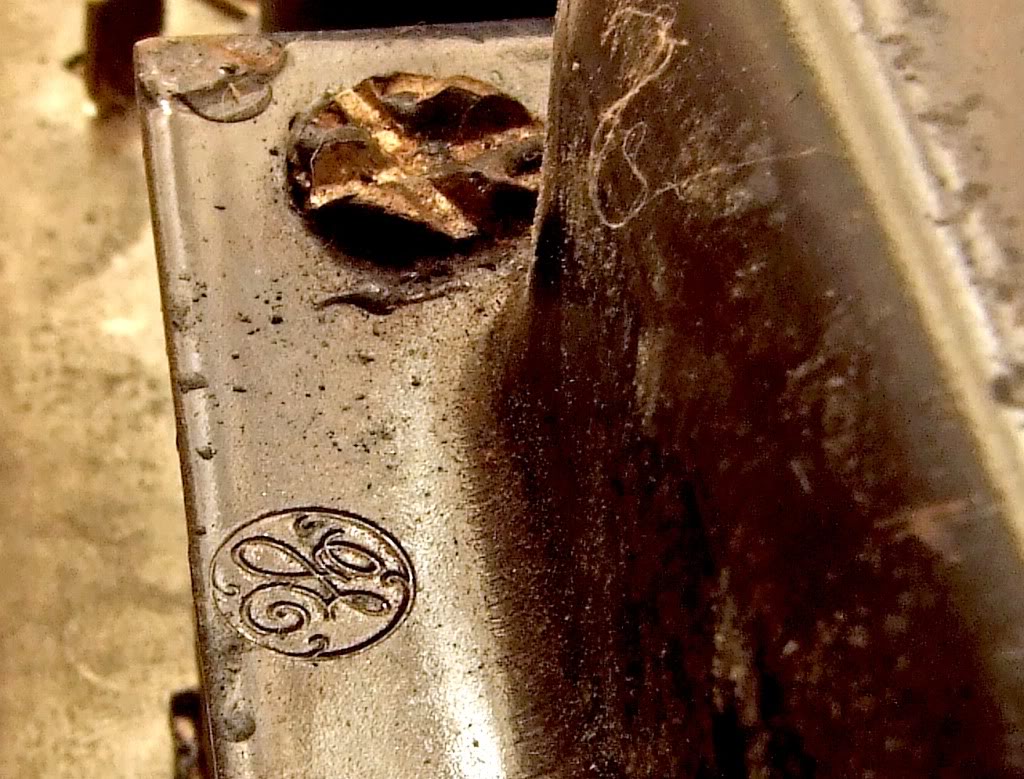 http://i205.photobucket.com/albums/bb275/irwinbay/1941%20Philharmonic%20Futura%20K-1/K1TunerGEStamp.jpg